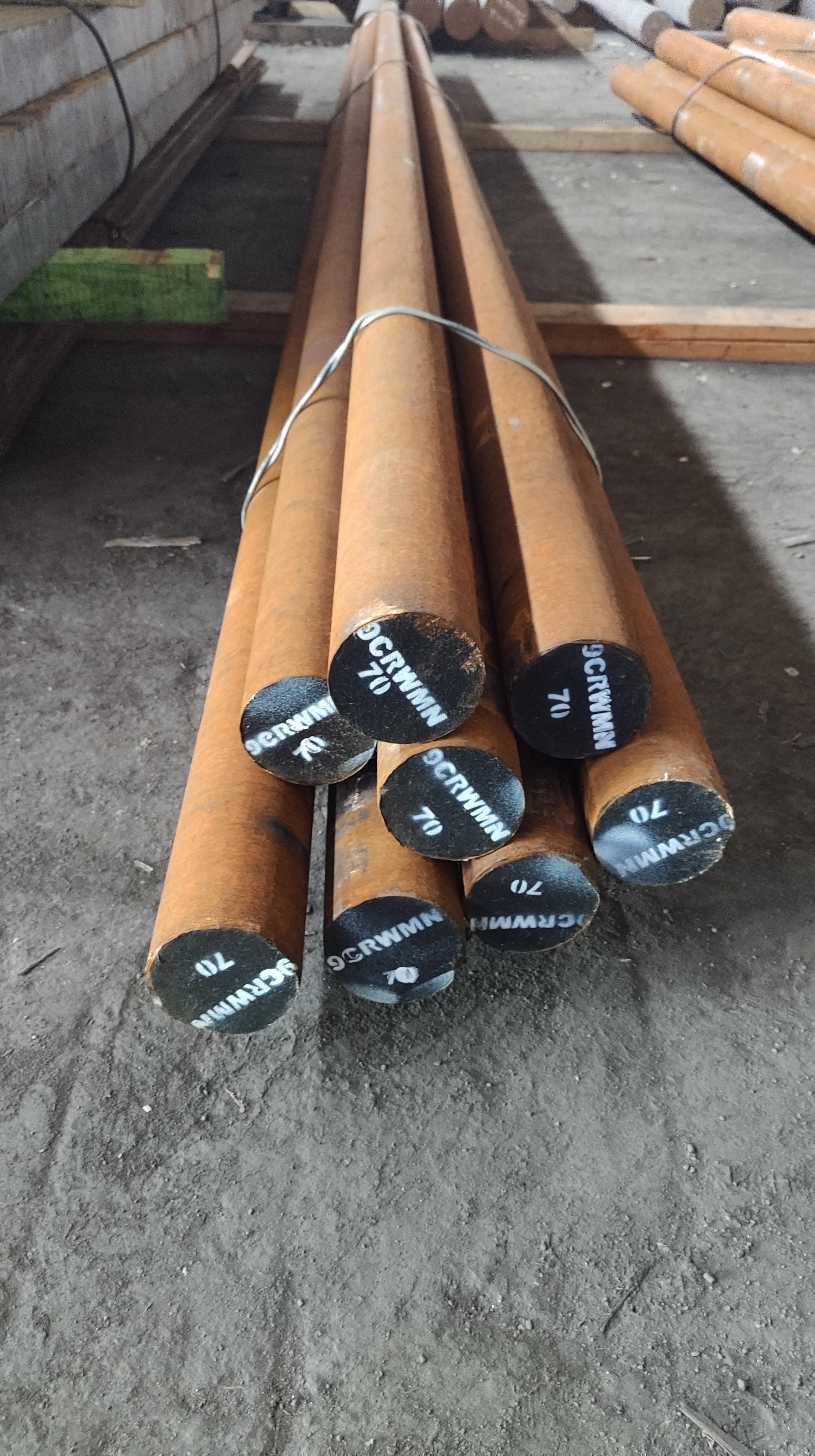 Круг ст. 9ХВГ ф70мм